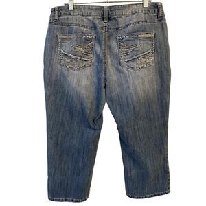Y2K Maurices Stitched Embellished Denim Capri Jeans – Size 14 (Fits 10/12)